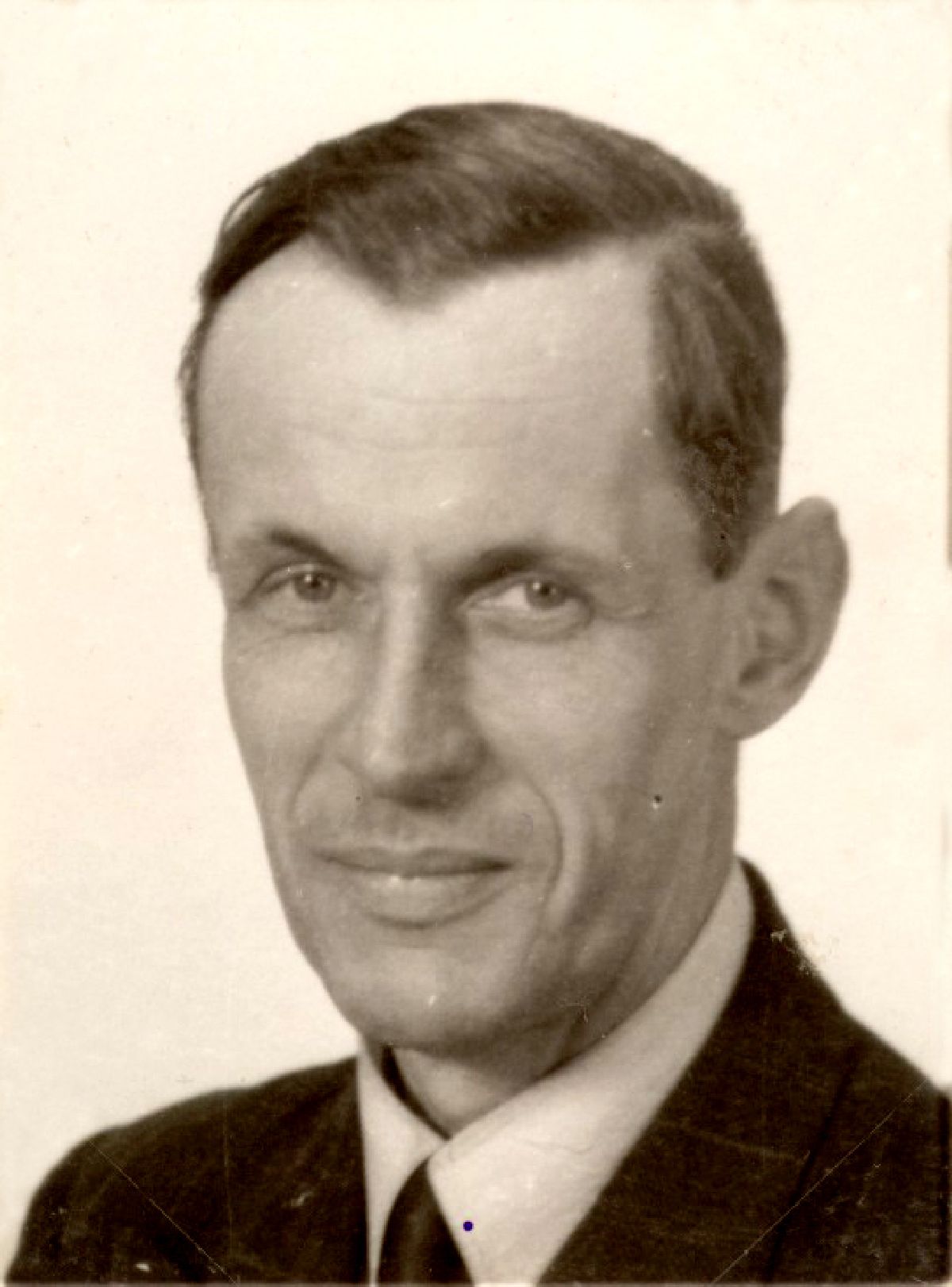 Forbes.Robert.James